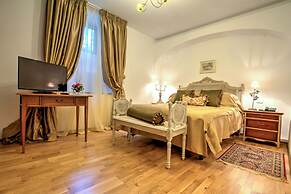 Grand Boutique Hotel