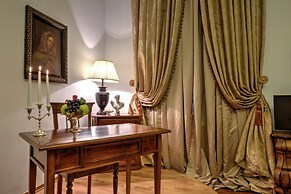 Grand Boutique Hotel