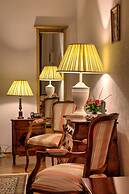 Grand Boutique Hotel