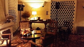 Grand Boutique Hotel