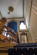 Grand Boutique Hotel