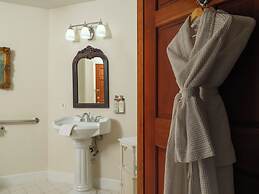 Arch Cape Inn and Retreat - Cannon Beach