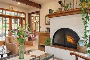 Arch Cape Inn and Retreat - Cannon Beach