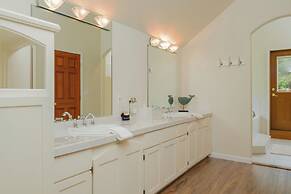 Arch Cape Inn and Retreat - Cannon Beach