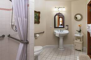 Arch Cape Inn and Retreat - Cannon Beach