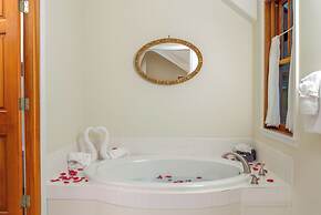 Arch Cape Inn and Retreat - Cannon Beach