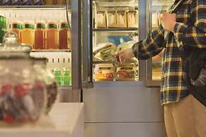 Hyatt House Shenzhen Airport