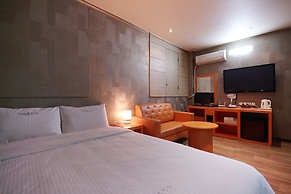 Apple House Mini Hotel