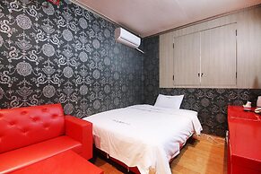 Apple House Mini Hotel