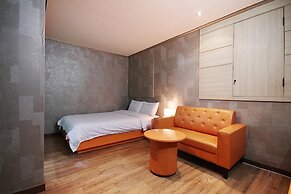 Apple House Mini Hotel