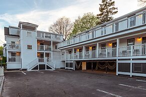 Eagle House Motel