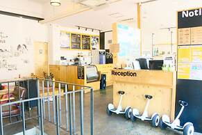 The Style Capsule Guesthouse - Hostel