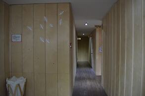 The Style Capsule Guesthouse - Hostel