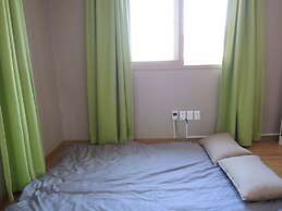 The Style Capsule Guesthouse - Hostel