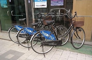 The Style Capsule Guesthouse - Hostel