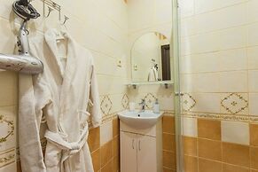 LeoHotels On Rizhskiy