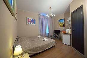 LeoHotels On Rizhskiy