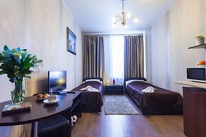 LeoHotels On Rizhskiy