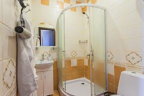 LeoHotels On Rizhskiy