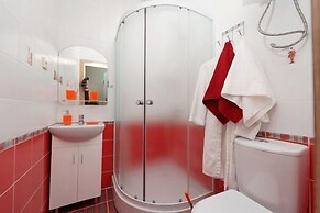 LeoHotels On Rizhskiy