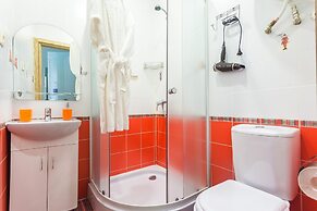 LeoHotels On Rizhskiy