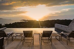 RED SKY beach view villa