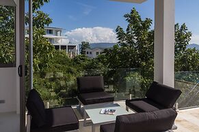 RED SKY beach view villa