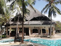 Aquarius Club International Resort