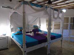 Aquarius Club International Resort