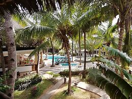 Aquarius Club International Resort