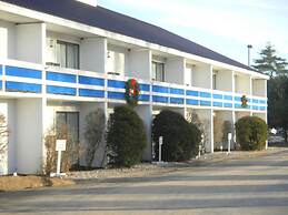 Yankee Clipper Inn