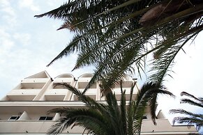 Altamarea Residence & Hotel