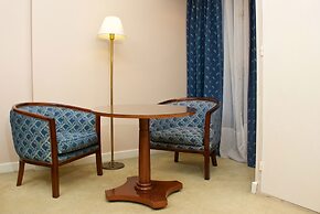 Provincial Plaza Hotel