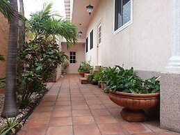 Le Chateau Ocean Villas