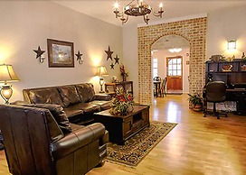 The Stagecoach Inn of Woodville