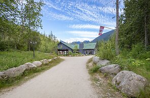 Crazy Creek Resort & Hot Pools