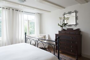 Herengracht Canal Apartment