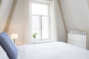 Herengracht Canal Apartment