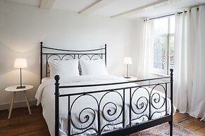 Herengracht Canal Apartment