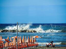 COLORADO Hotel snc by Prandolini Floria & C