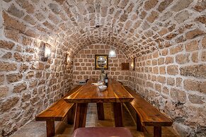 Villa Mirabilis, stunning superior villa, Dubrovnik Old Town