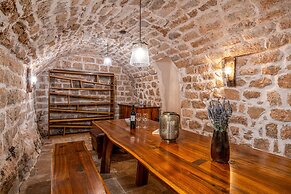 Villa Mirabilis, stunning superior villa, Dubrovnik Old Town