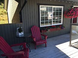 Driftwood by the Sea Inn and RV Resort