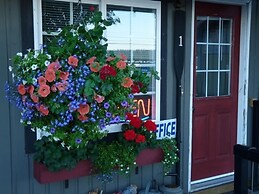 Driftwood by the Sea Inn and RV Resort