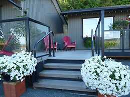 Driftwood by the Sea Inn and RV Resort