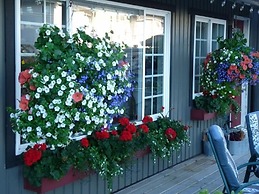 Driftwood by the Sea Inn and RV Resort