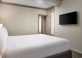 Hampton Inn & Suites New Orleans Canal St. French Quarter