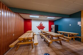 Raging Elk Adventure Lodging