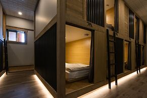 Raging Elk Adventure Lodging