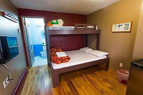 Raging Elk Adventure Lodging